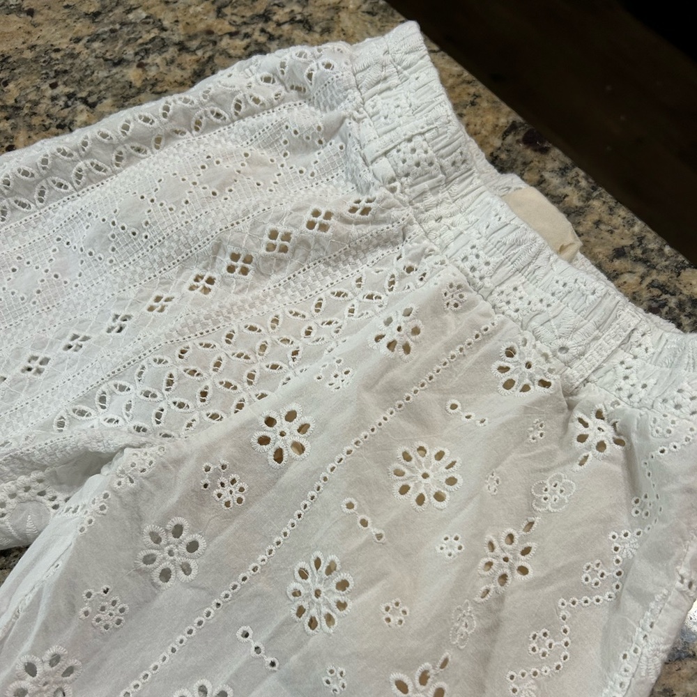 Beach eyelet pants